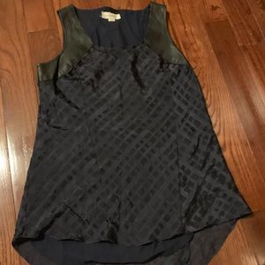 5Twelve tank with faux leather details. Sz M